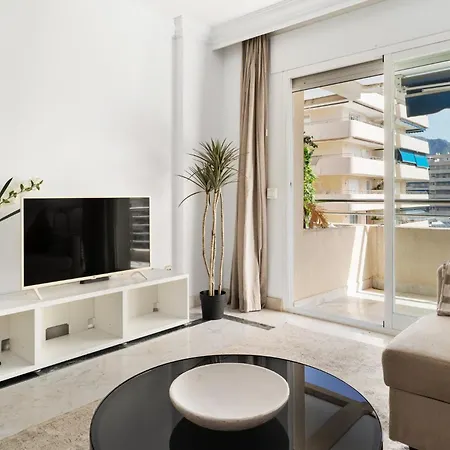 아파트 Sunresting Puerto Banus 마르베야